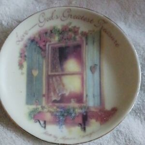 Decorative Plate with Floral Design